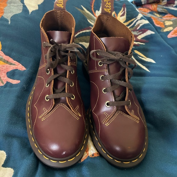 Doc Martens EU 39 W9 Wine colored great condition! - Picture 1 of 6
